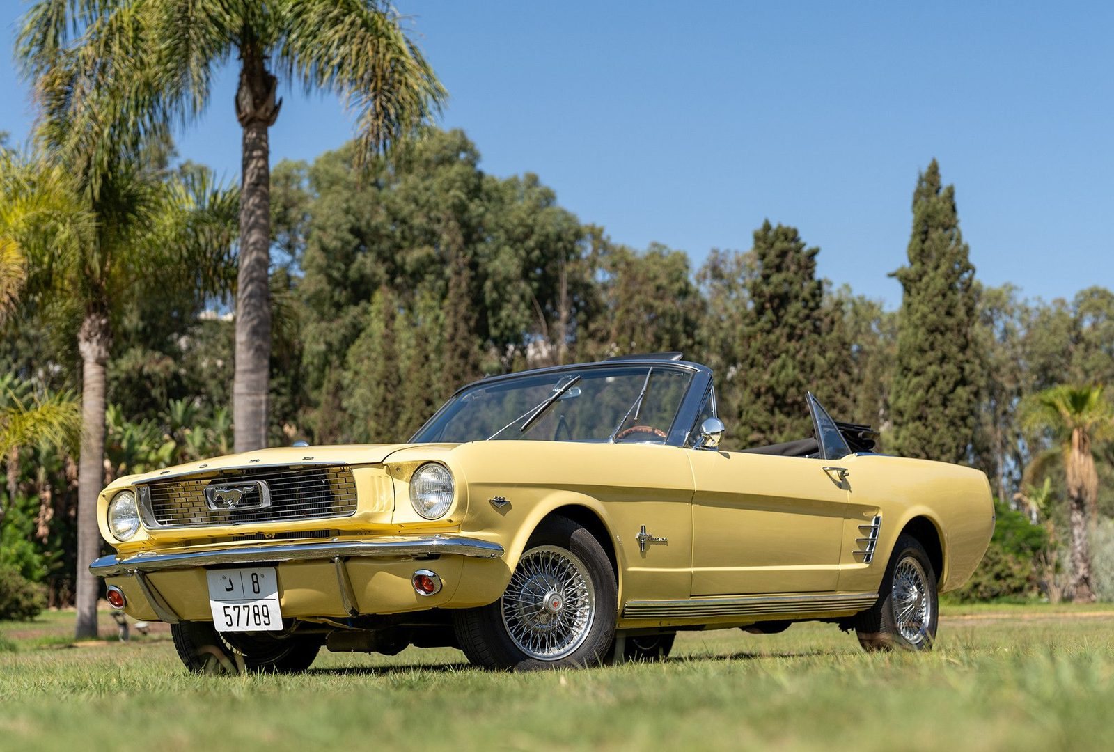 Ford Mustang, vue de trois quarts avant