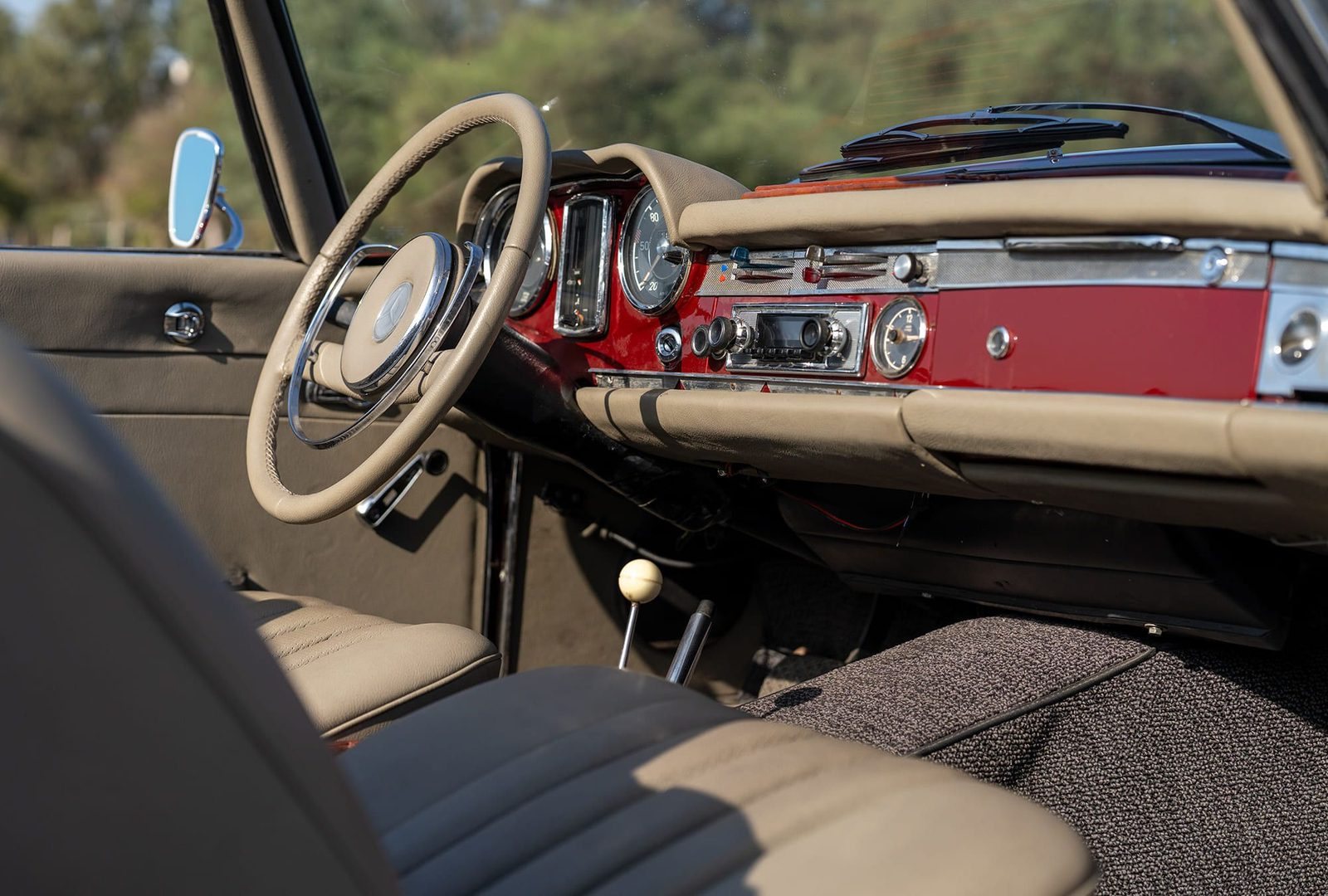 Mercedes Pagode 230 SL : habitacle