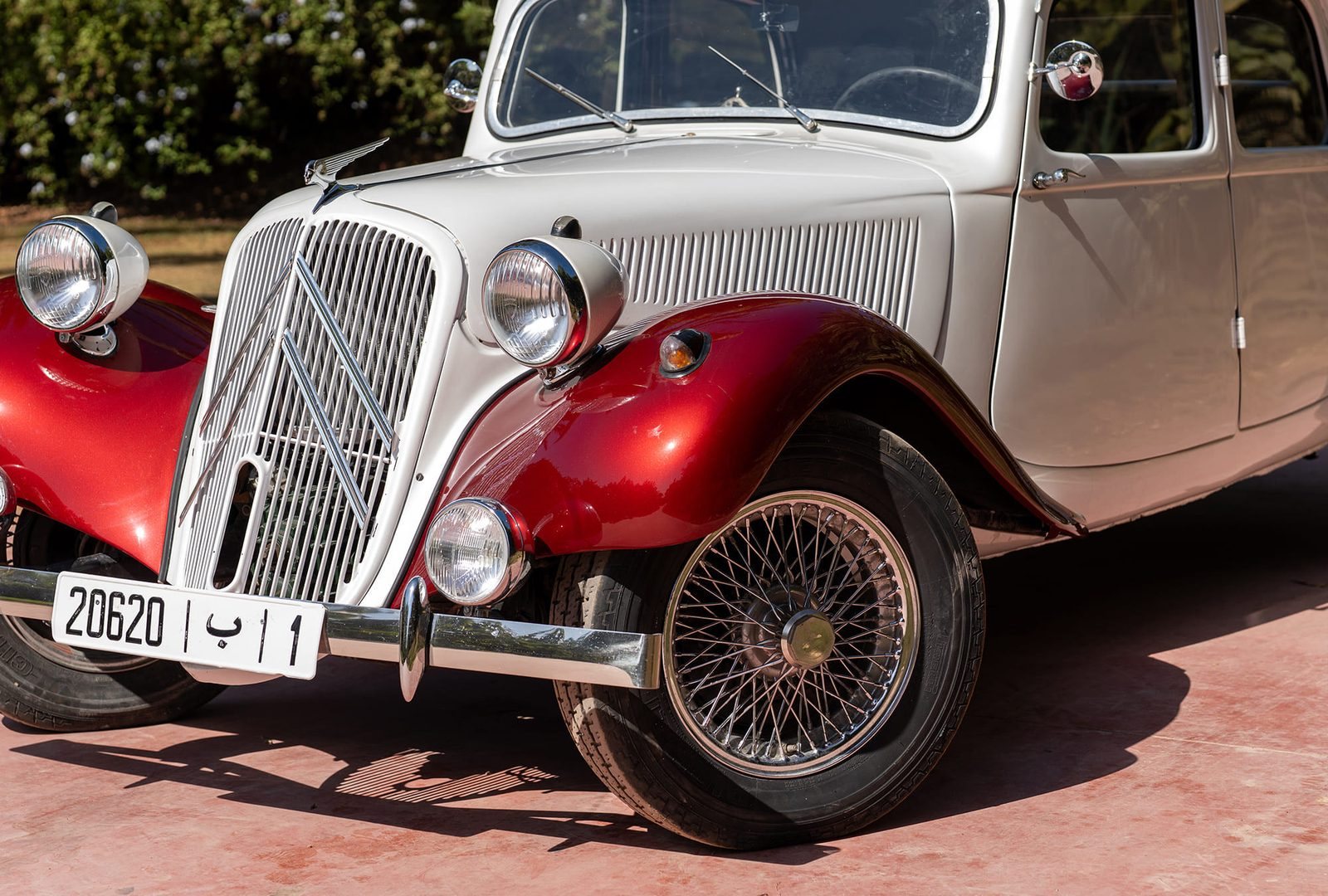 Citroën Traction Avant : calandre et ailes