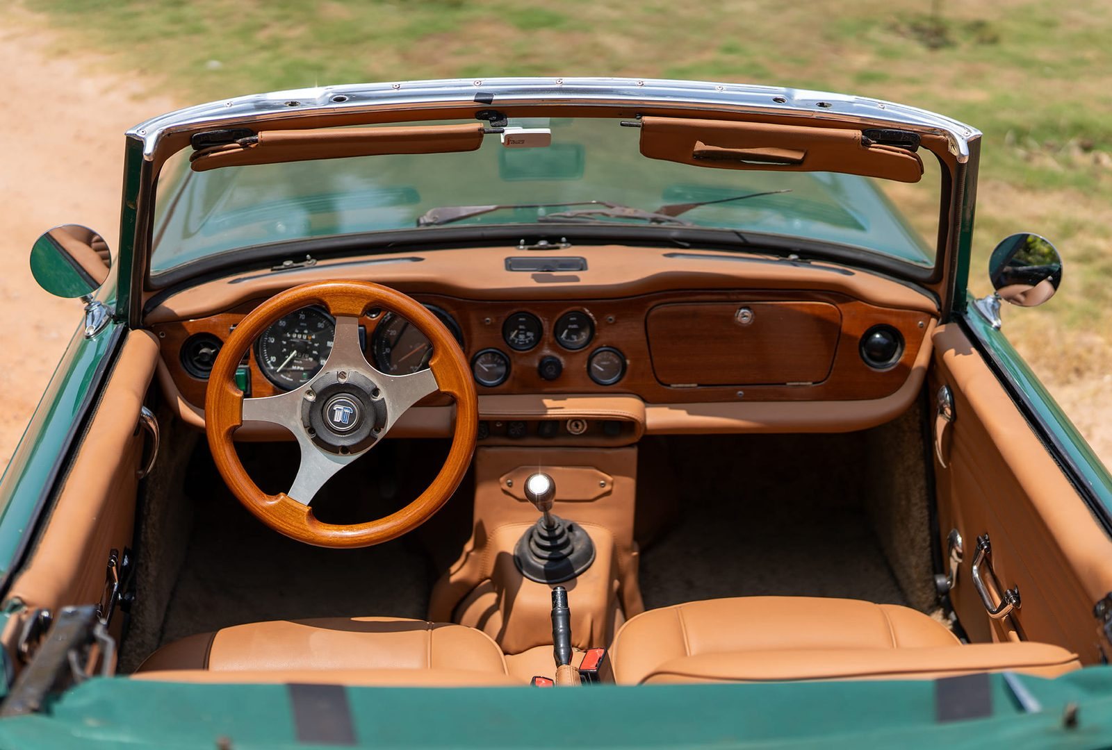 Habitacle cuir fauve de la Triumph TR6